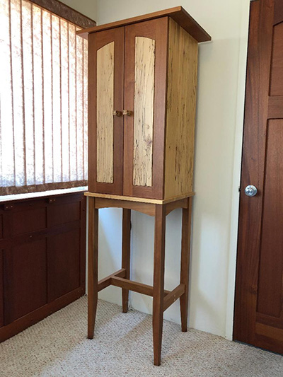 CHERRY STEREO/LIQUOR CABINET